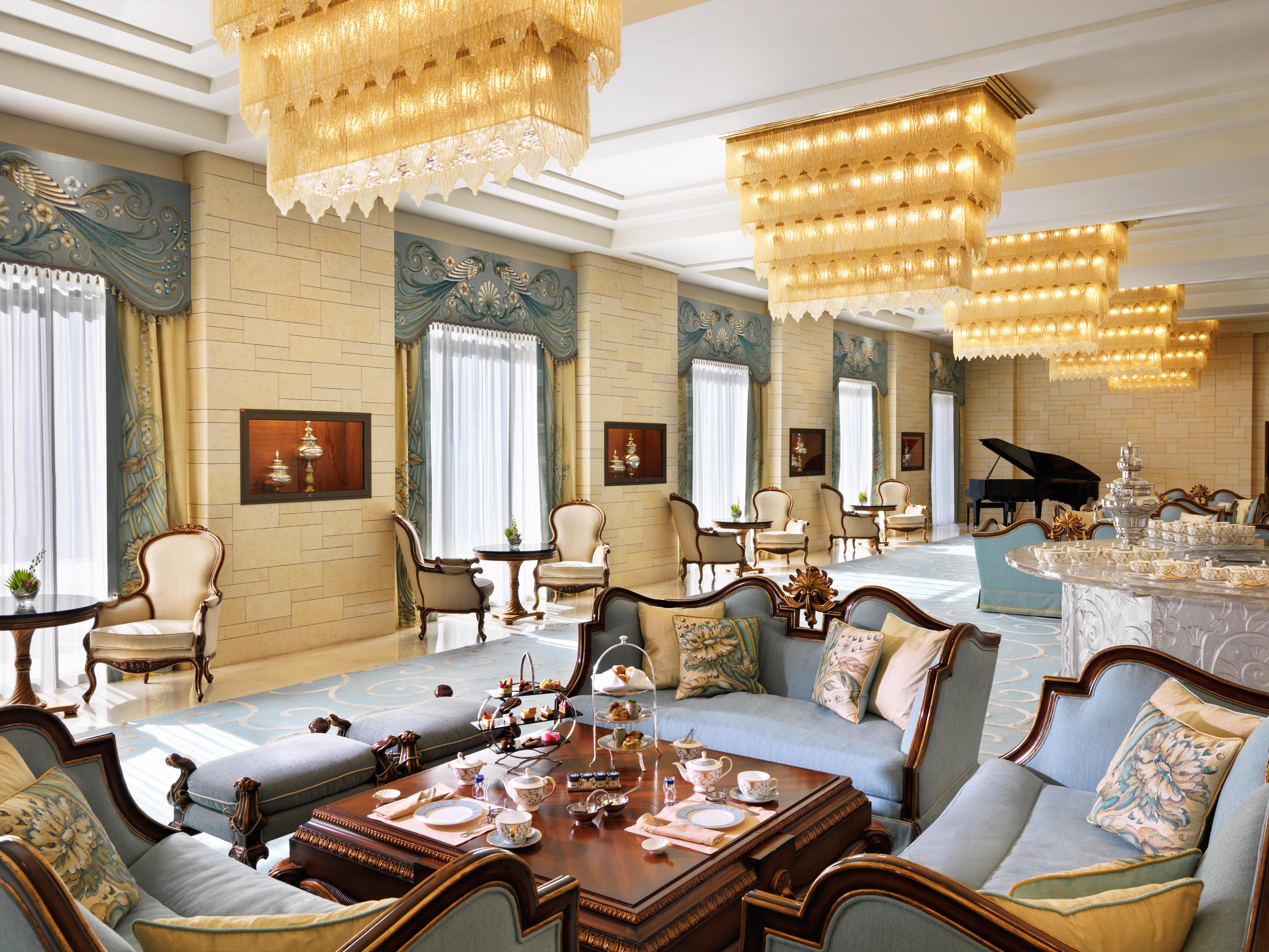 Jumeirah Messilah Beach Kuwait Kuwait City Exterior foto The Imperial Lounge at the airport