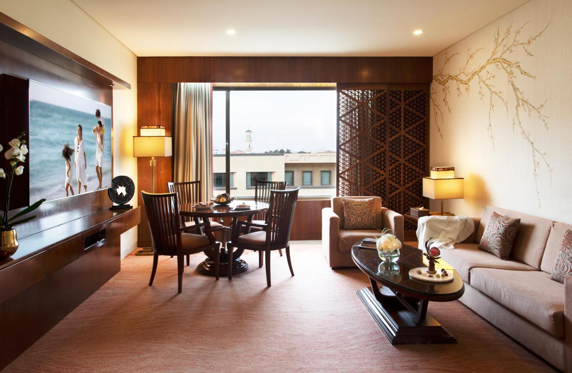 Jumeirah Messilah Beach Kuwait Kuwait City Exterior foto A suite at The Park, Hyderabad